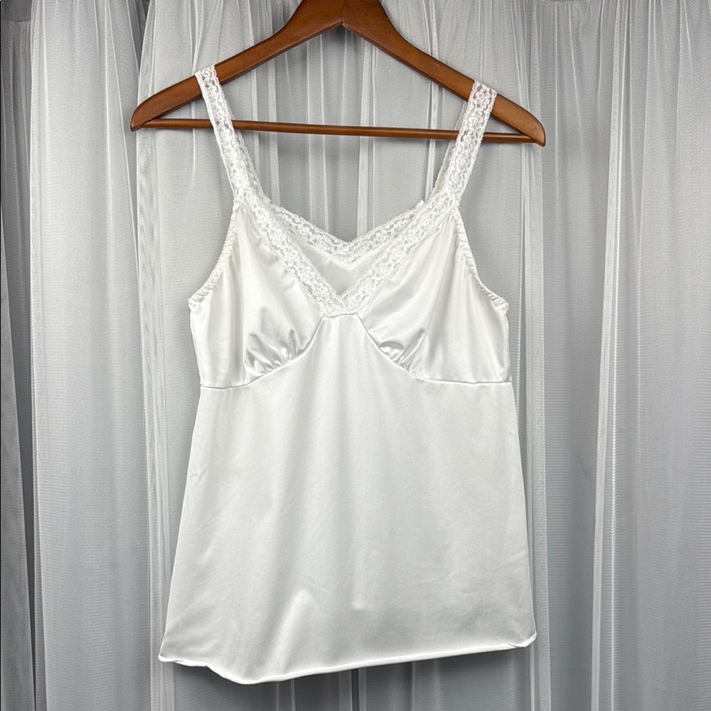 Cabernet White Lace Trim Cami Top Size Medium‎ Nylon Sleeveless Tank